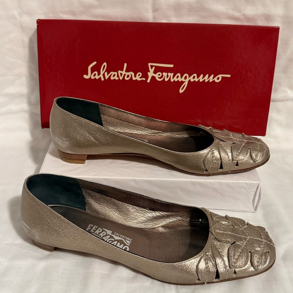 Salvatore Ferragamo Women’s Stylish Ballet Shoes Size 9b Gold Metallic Leather